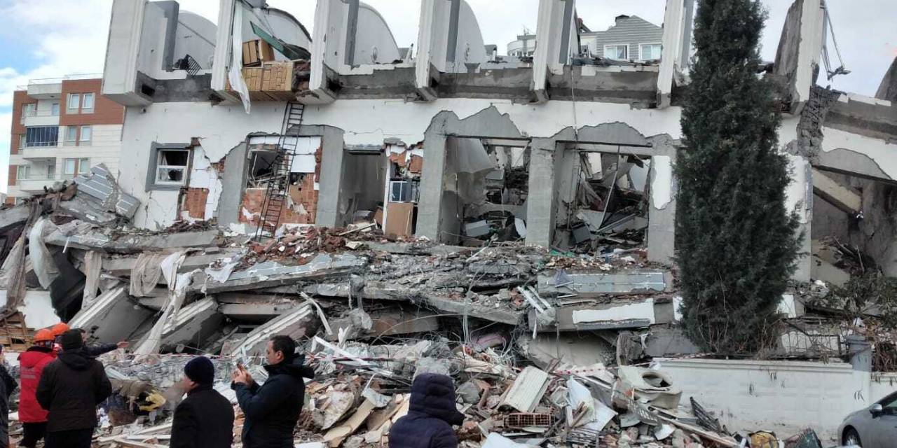 Sueda Kent Sitesi davasında tutuklu sanık yok: 'Biz hâlâ enkaz altındayız, adalet istiyorum'