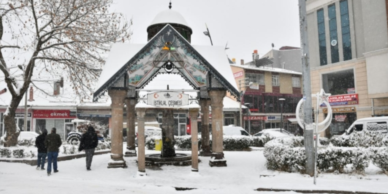 Gümüşhane’de eğitime 1 günlüğüne kar arası