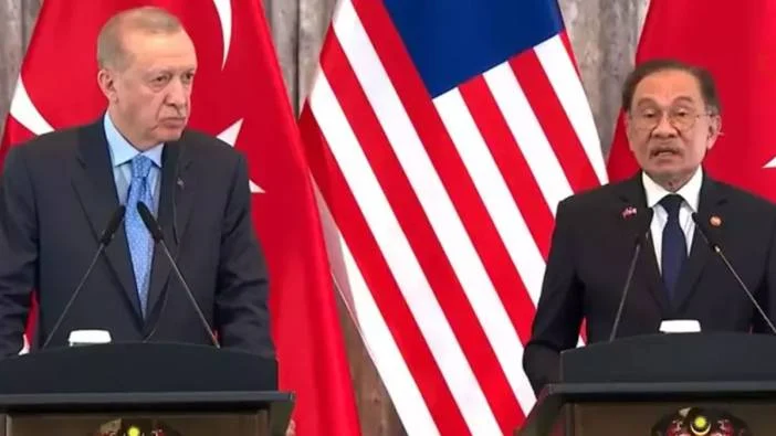 Cumhurbaşkanı Erdoğan Malezya'da: 11 anlaşma imzalandı