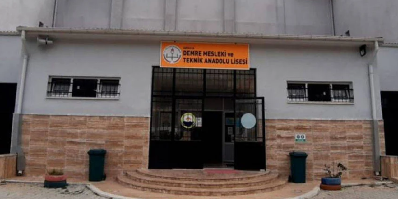 Sahte imzalar, hayali öğrenciler: Meslek lisesinde milyonluk vurgun