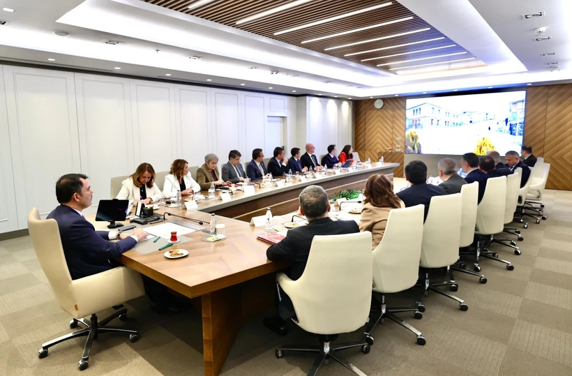 Bakan Kurum ile CHP'li belediye başkanları bir araya geldi: Konu deprem