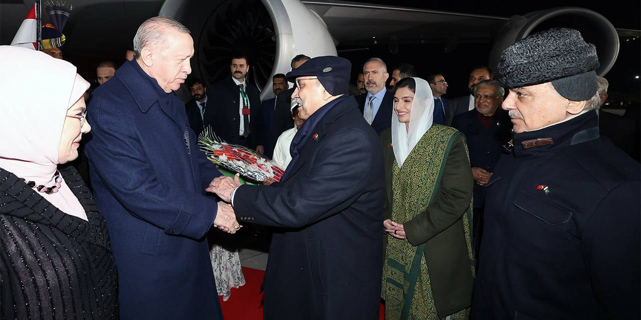 Erdoğan, Asya turunun son durağı Pakistan'a ulaştı