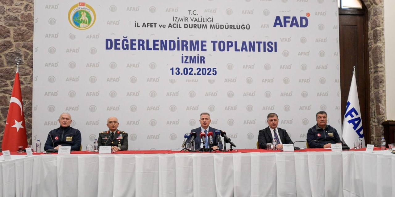 Tugay: İzmir’de riskli yapıların tespiti ve yenilenmesi için üzerimize düşeni yapacağız