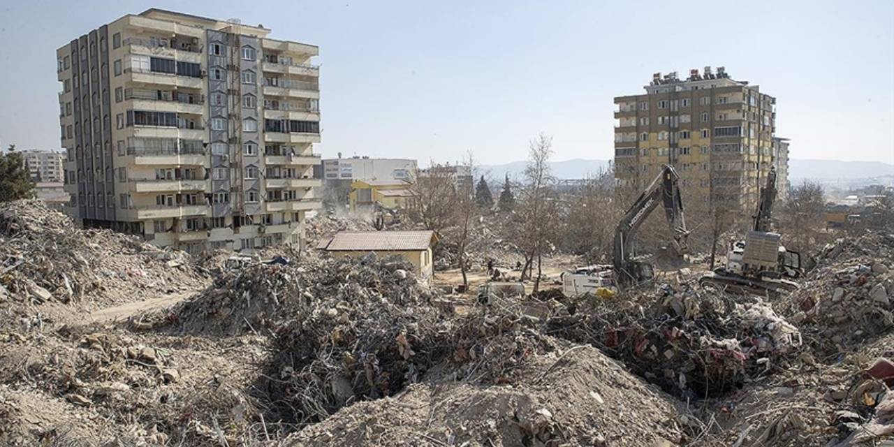 Bin 480 kişinin öldüğü Ebrar Sitesi sanığı tahliye edildi: Savcılıktan itiraz, mahkemeden ret