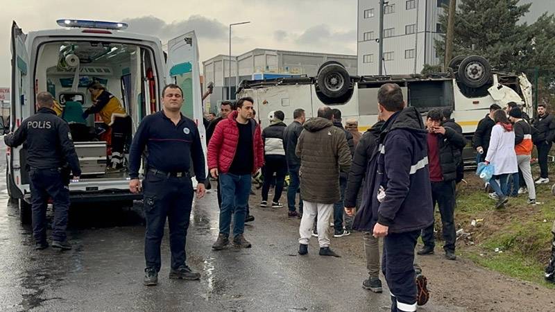 Tekirdağ'da işçi servisi devrildi: 25 yaralı
