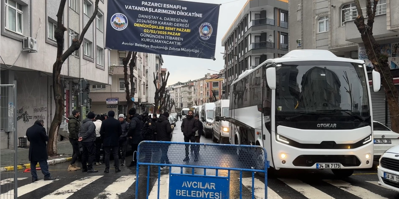 Avcılar’da pazar kapatıldı, esnaf yürüyüş yapmak istedi, polis izin vermedi