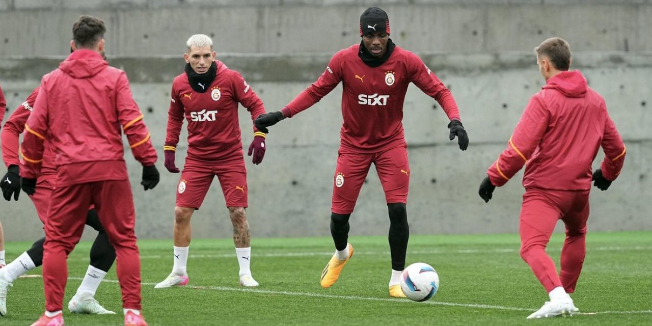Galatasaray, Kemerburgaz'da ilk idmanını yaptı