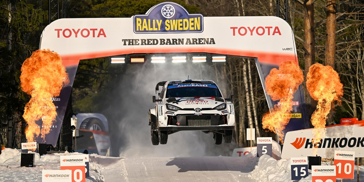 Toyota, İsveç Rallisi'nde birinci oldu