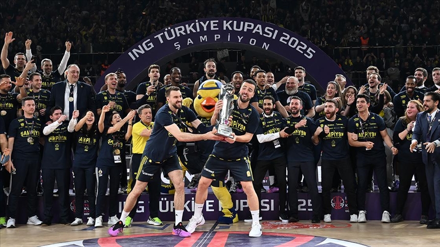 Türkoğlu'ndan Fenerbahçe Beko'ya tehdit: Yaptırım uygulamaktan çekinmeyiz
