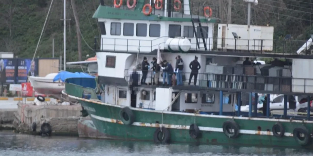 Sinop'ta tüyler ürperten intihar vakası: Balıkçı teknesinde kendini astı