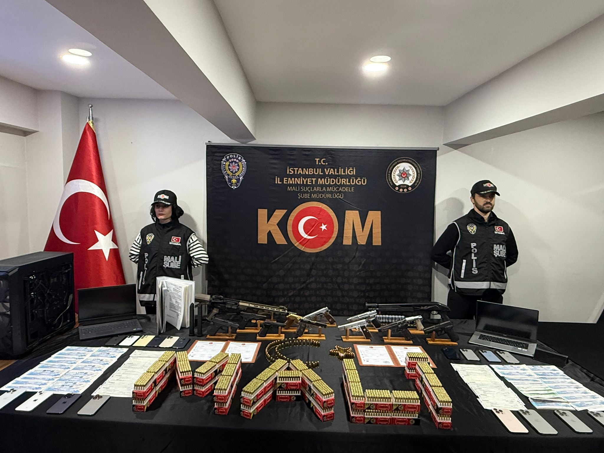 İstanbul merkezli 8 ilde tefeci operasyonu: 32 gözaltı