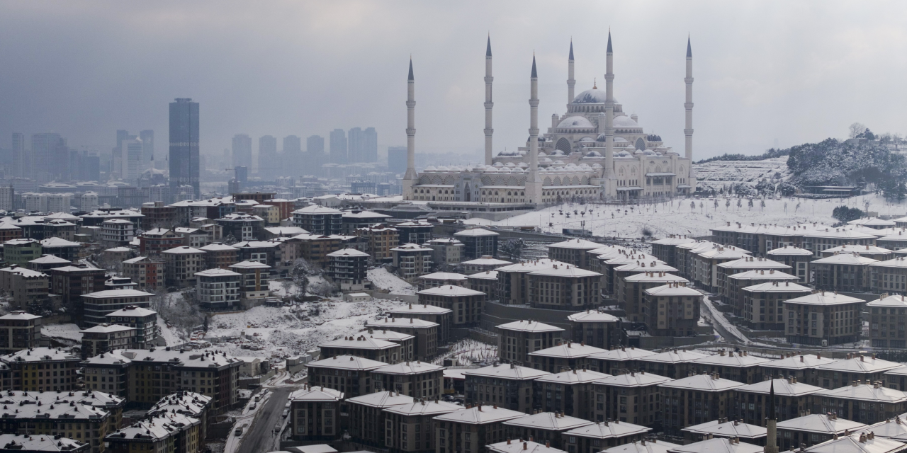 Vali Gül duyurdu: İstanbul'da okullar yarın da tatil edildi