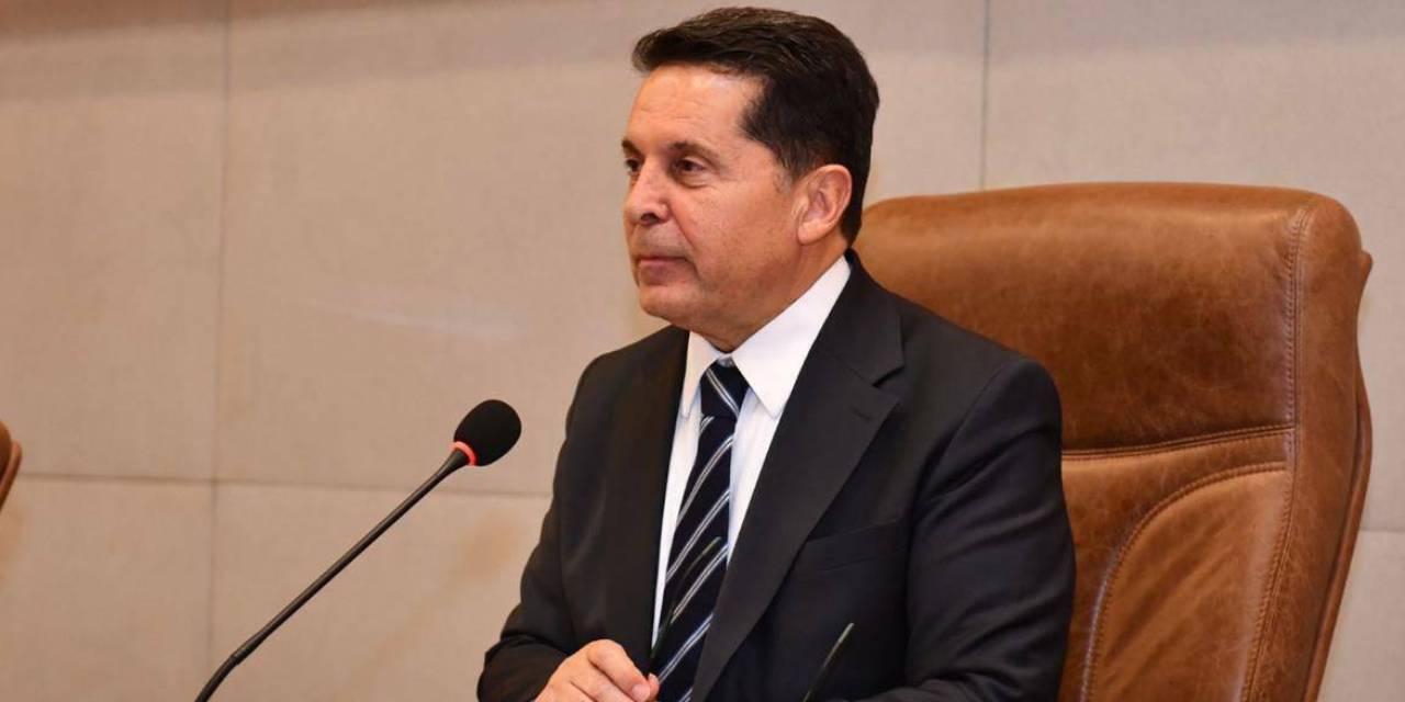 Ahmet Özer'den açıklama: 'Uyuşturucu şebekesi üyesiyle ilgili iddialar iftiradır'