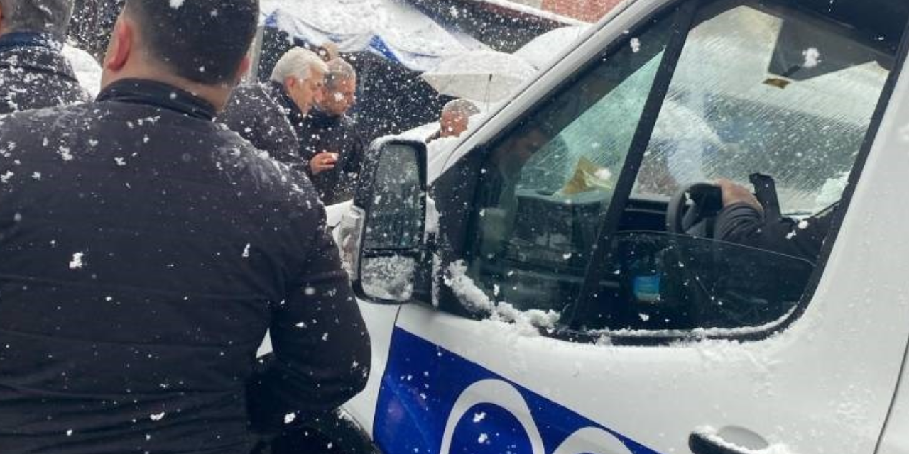 AKP'li belediye engel olu: CHP'li belediyeye cami önünde çorba dağıttırmadılar