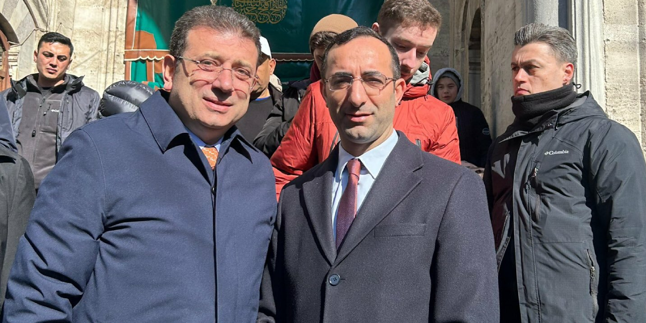 Ekrem İmamoğlu adaylığını duyurduktan sonra Cuma namazını kıldı