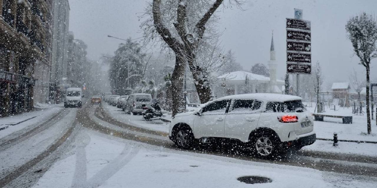 Sinop’ta 465 köyden 357’sinin yolu kapandı