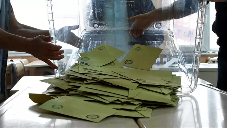 Bursa'da CHP ve Ak Parti adayları arasındaki fark açılıyor