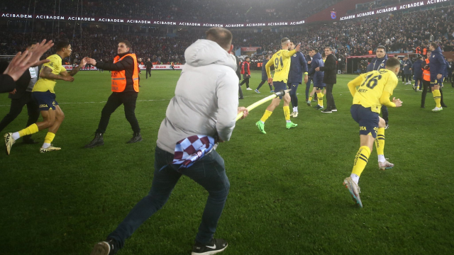 FIFPRO'dan Trabzonspor-Fenerbahçe maçına ilişkin açıklama: Sahaya giren failler, eylemlerinden sorumlu tutulmalıdır