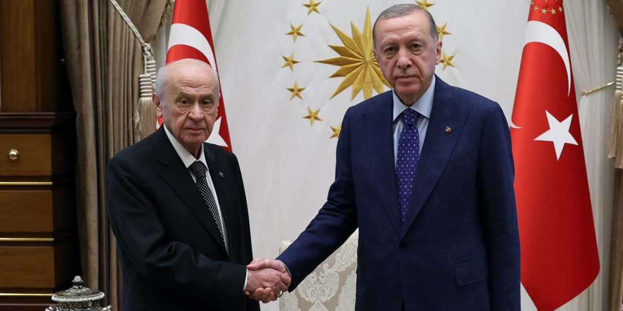 Erdoğan yeniden AKP Genel Başkanı: Bahçeli'den tebrik telefonu