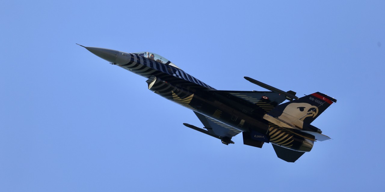 SOLOTÜRK'ten Fethiye'de prova uçuşu