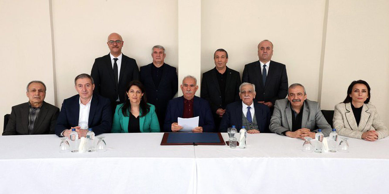 PKK'nın kendisini ilk feshedişi mi bu: 1999'da neler olmuştu?