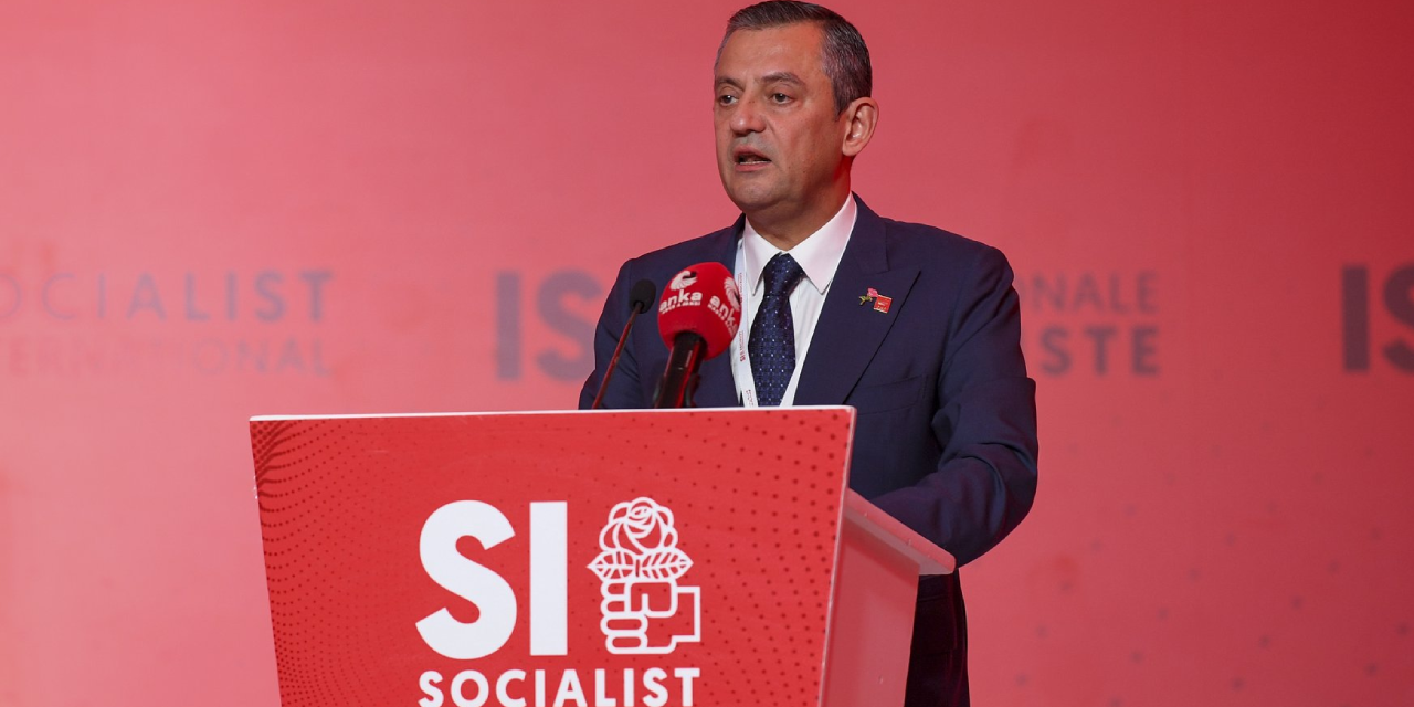 Özgür Özel, Sosyalist Enternasyonal Prezidyum Toplantısına katıldı