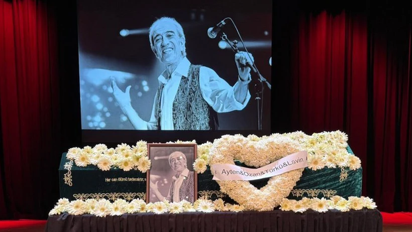 Edip Akbayram son yolculuğuna uğurlanıyor