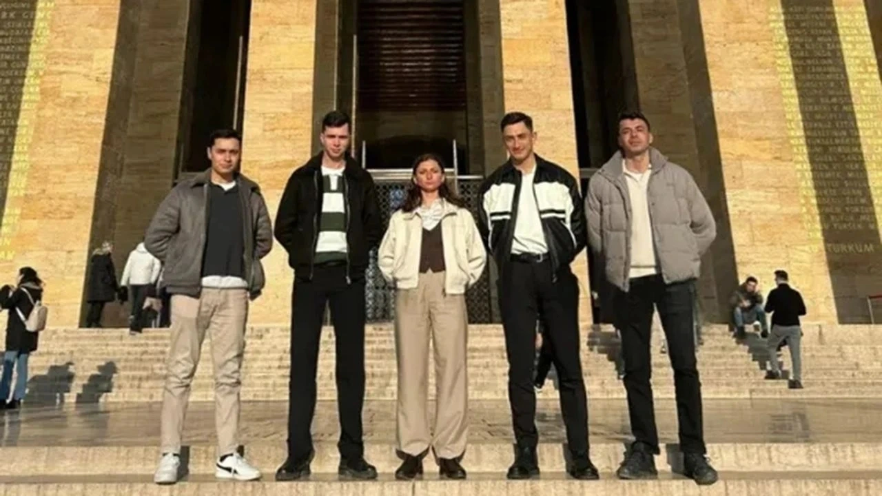 TSK'dan atılan teğmenlere düğün yasağı!