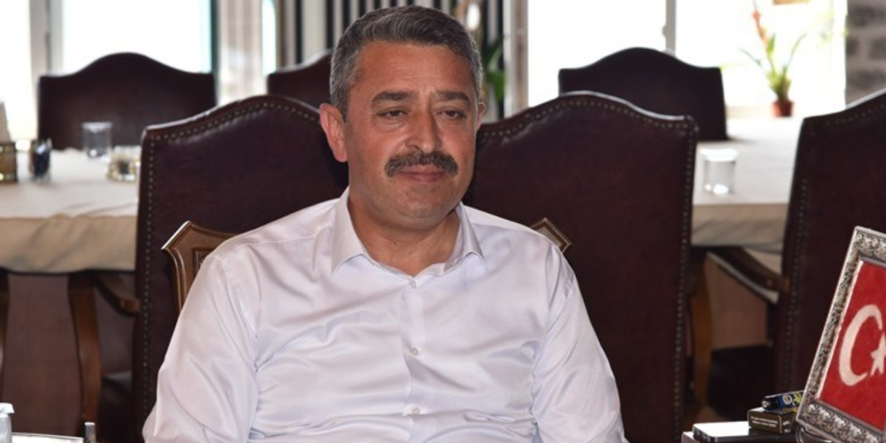 AKP'li belediye başkanı ölümden döndü: Ailesi ile birlikte hastaneye kaldırıldı