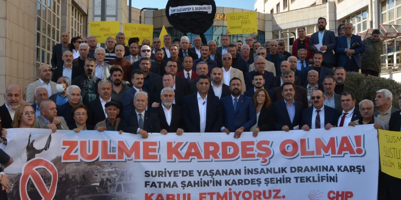 AKP'li belediye Şam ve Halep'i kardeş şehir ilan etti: CHP siyah çelenk ile protesto etti