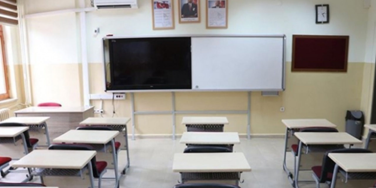 Devamsızlık yapan öğrencinin velisine para cezası uygulanacak