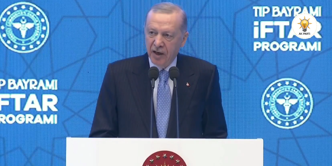 Erdoğan iftar programında açıkladı: 37 bin sağlık personeli alınacak