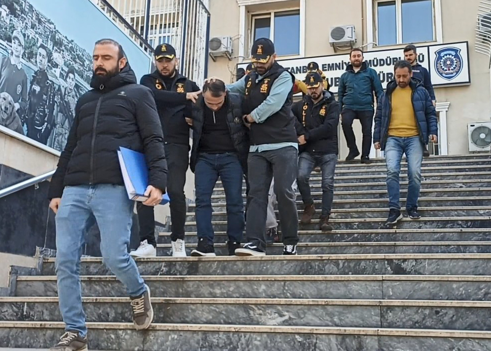 İstanbul'da kuyumcu soygununda 300 bin dolar değerinde altın çalındı