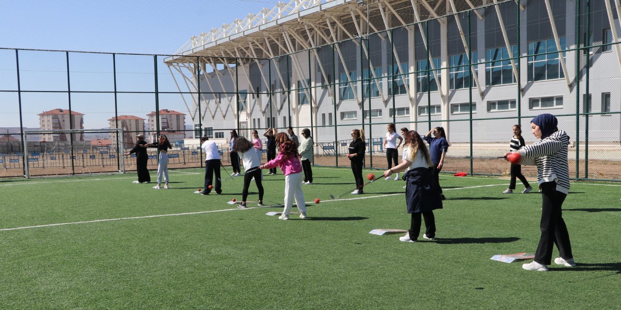 Yozgat'ta kadınlar golf sporu ile tanıştı