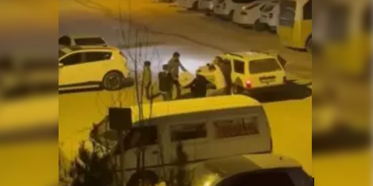 Sahur vakti halay! Davulcuyu durdurup dans ettiler