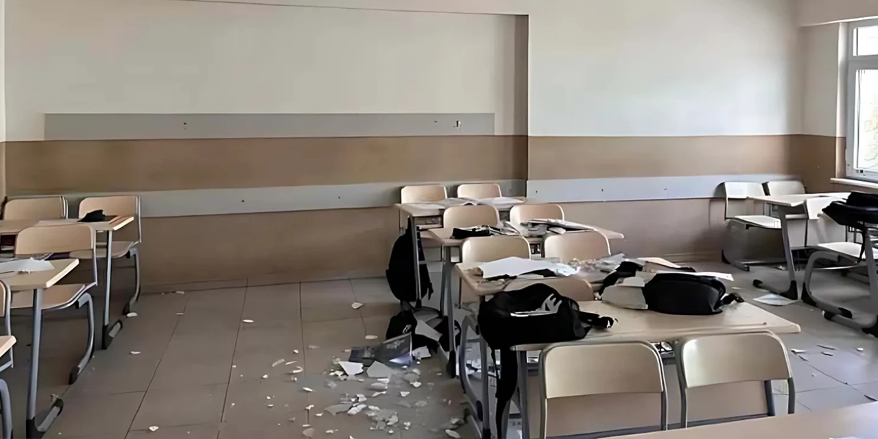 Öğrencilerin üzerine tavan sıvası düştü! 4 öğrenci yaralandı