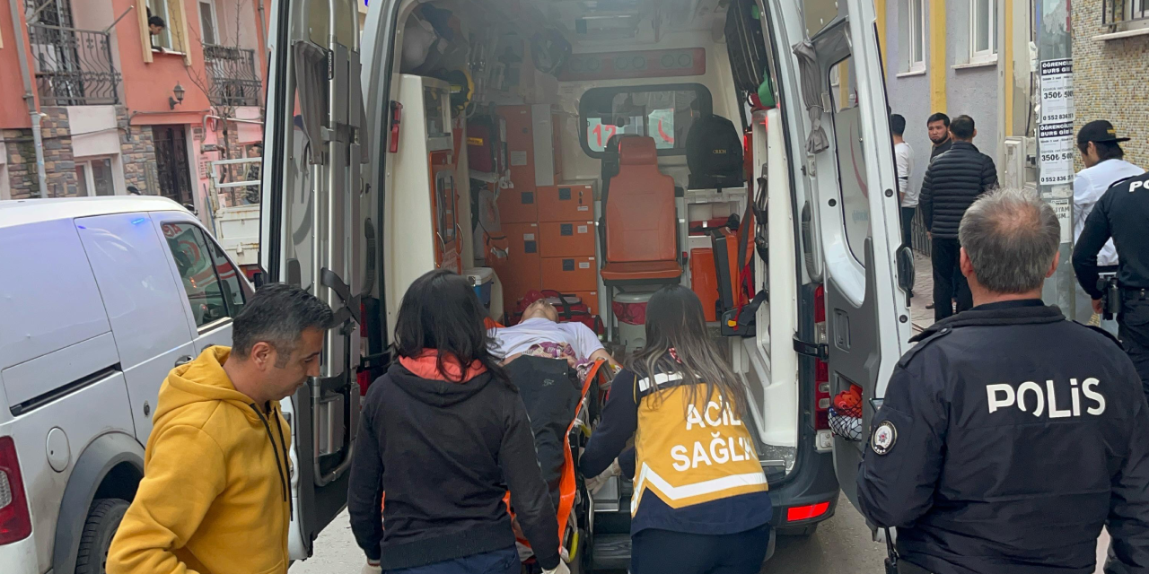 Eskişehir'de 'mobil oyun' dehşeti: 2 ev arkadaşını bıçakladı