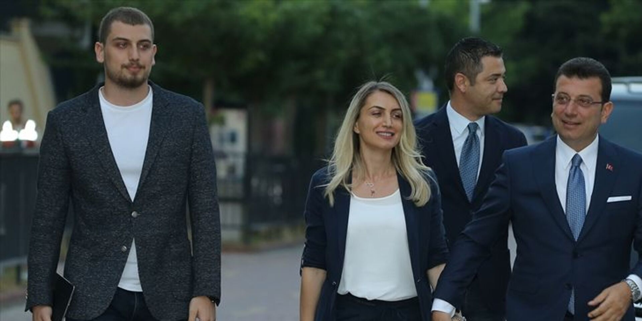 İmamoğlu’nun eşi ve oğlu konuştu: “Önce gözaltına alıyorlar, sonra delil üretmeye çalışıyorlar”