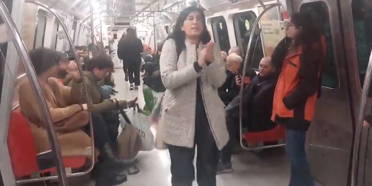 Metroda İmamoğlu tepkisi! Yurttaşlar gözaltıyı protesto etti