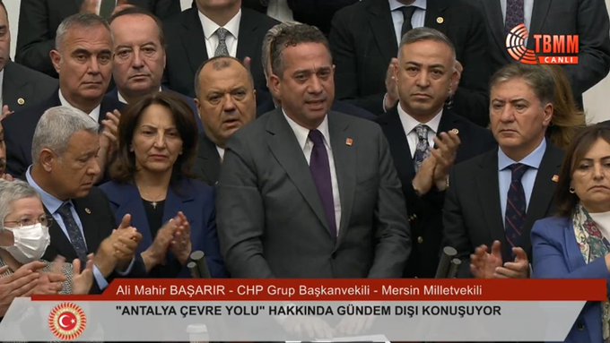 CHP kürsüyü işgal etti: "19 Mart günü, tarihe kara bir leke olarak geçecektir. 19 Mart darbesi olarak anılacaktır"