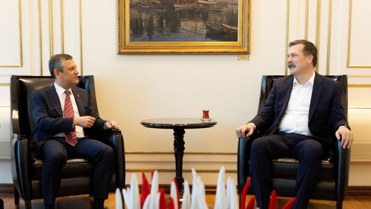 Erkan Baş, Saraçhane'de Özgür Özel'i ziyaret etti: 'Her diktatör mutlaka yenilgiyi tadacaktır'