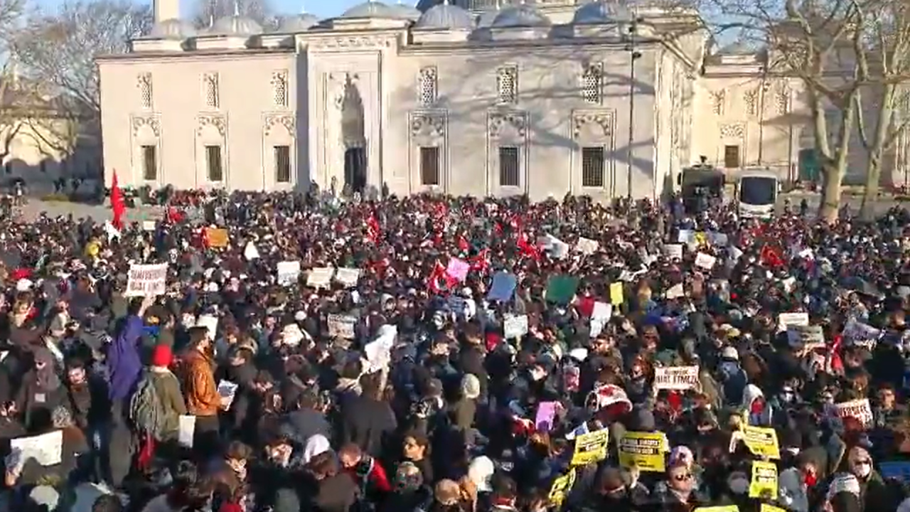 Beyazıt'ta 'Büyük Üniversite Mitingi' buluşması: Öğrencilerden boykot kararı