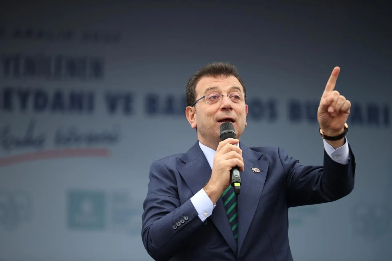 İmamoğlu'ndan yeni mesaj var:  Bizi hapse, insanımızı da yokluğa mahkum etmek istiyorlar