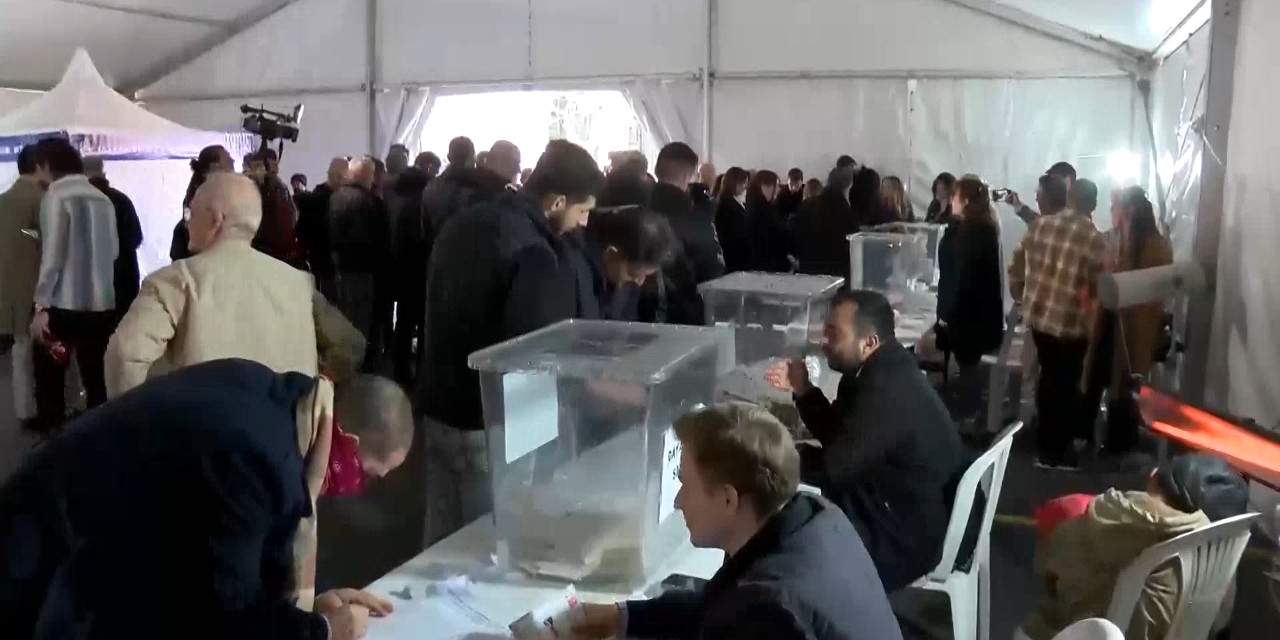 CHP'nin ön seçiminde oy kullanma işlemi sona erdi