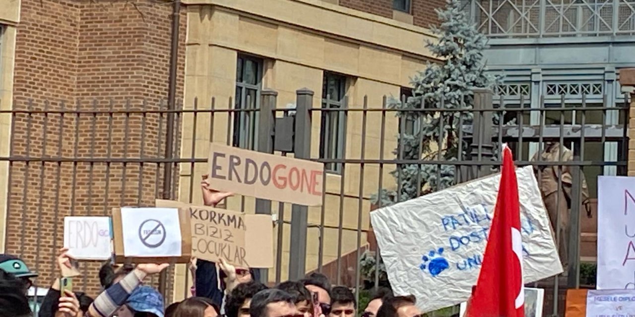 İmamoğlu'nun tutuklanması ABD'de de protesto ediliyor