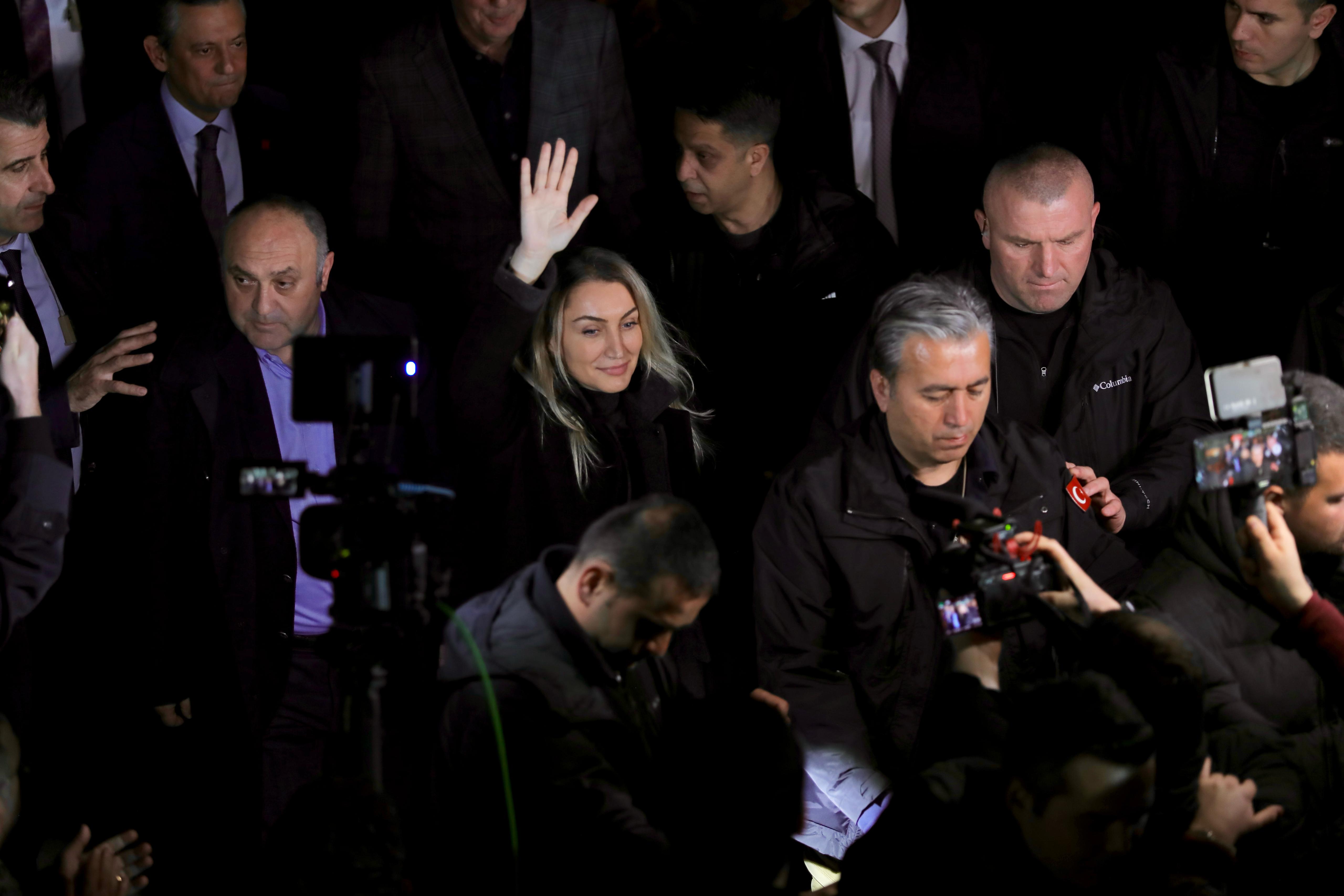 Dilek İmamoğlu Saraçhane'de: "Ekrem İmamoğlu sizi dört defa yendi, beşinci defa da yenecek"