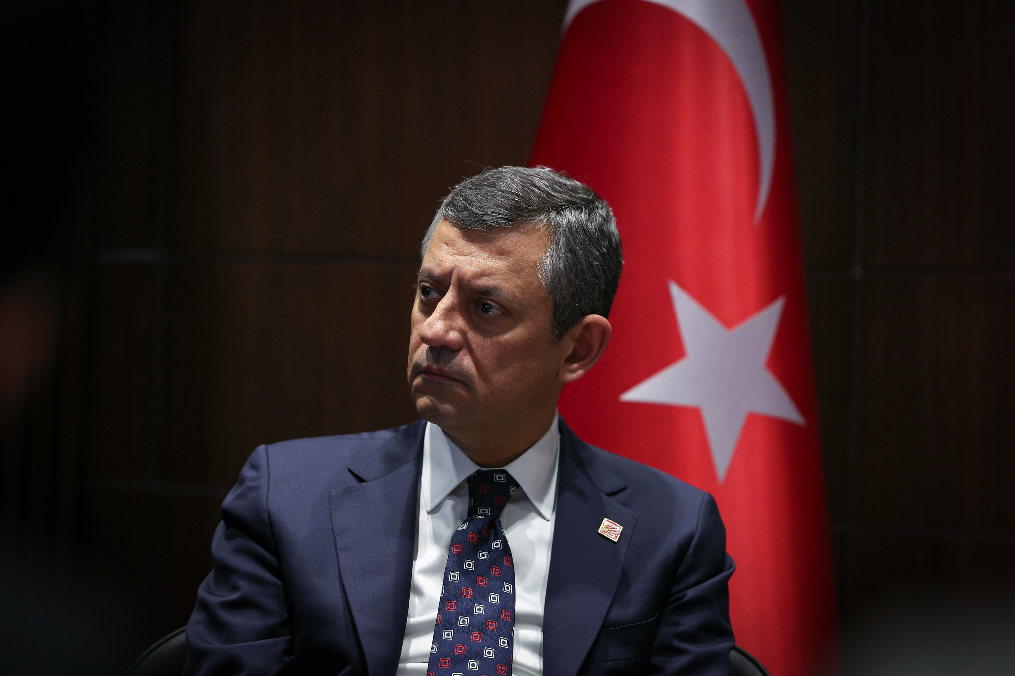 Özgür Özel: "O küfürü kendi anneme edilmiş sayıyorum"