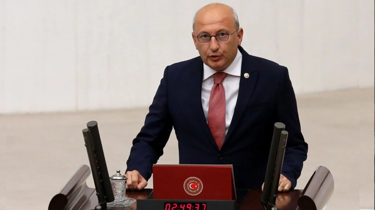 7 gazeteci tutuklandı: CHP'li Utku Çakırözer Meclis'ten tepki gösterdi