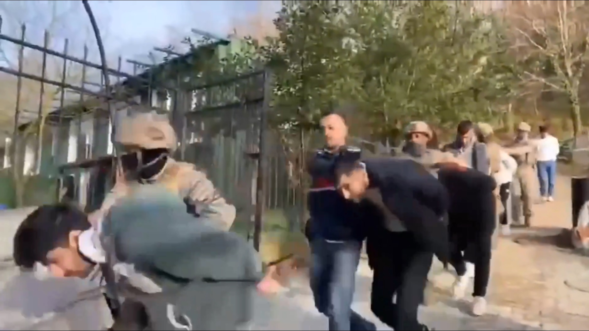 Mahzen-16 operasyonu kapsamında 3 suç örgütünden 63 kişi gözaltına alındı