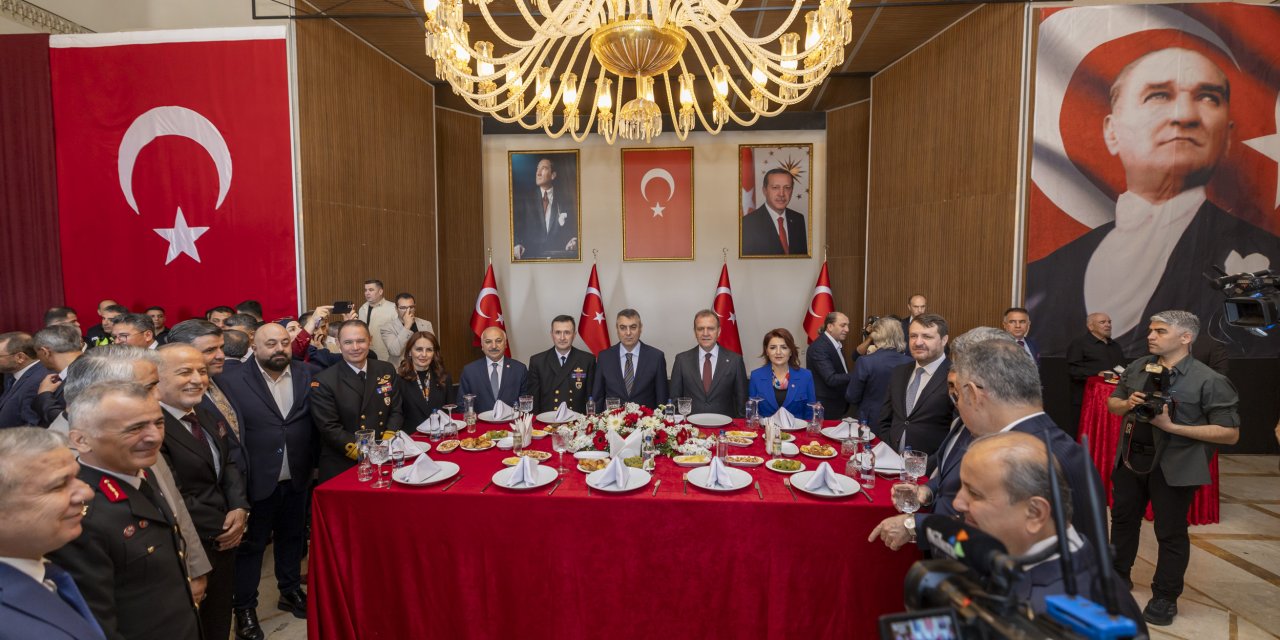 Seçer: “Tüm yurttaşlara nice mutlu, huzur, refah içerisinde bayramlar dilerim”